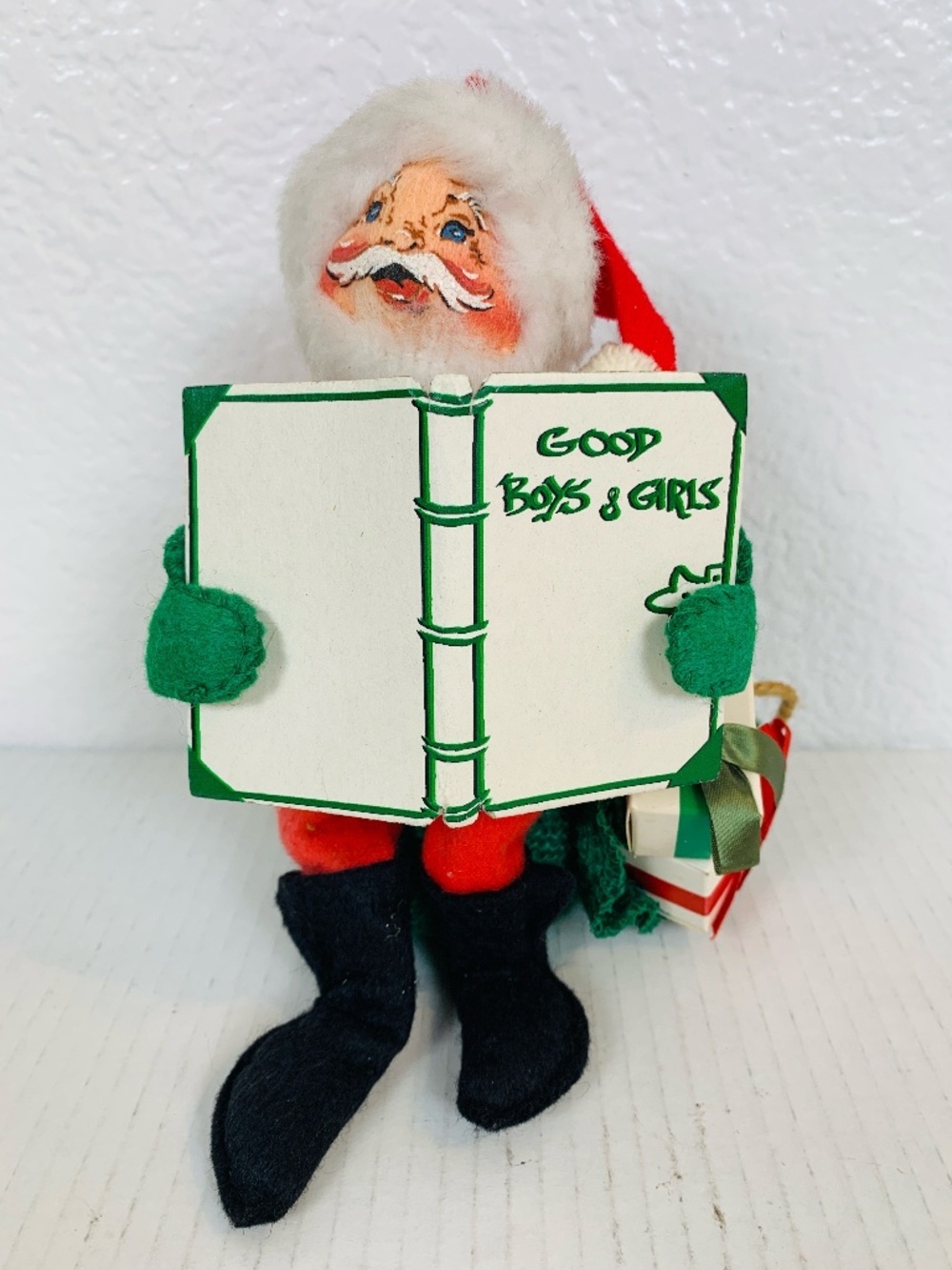 Annalee Santa Good Boys & Girls Book 1990 Collectible Doll Decoration Christmas